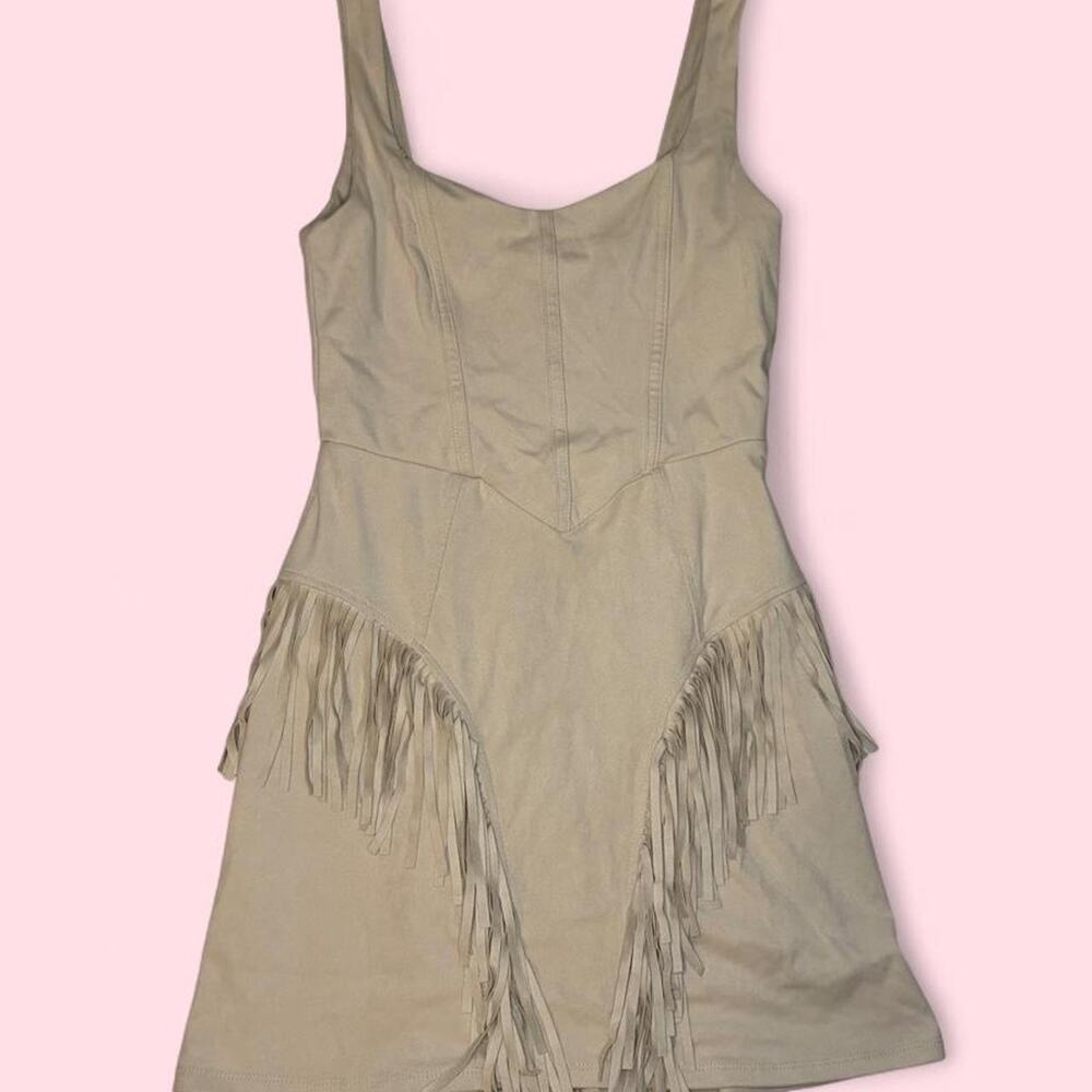 NWT Trixxi cream fringe mini dress with corset outline - size M